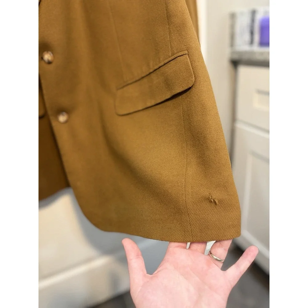 Bill Blass Classics 100% Cashmere Blazer 46R Camel Brown USA 2 Btn